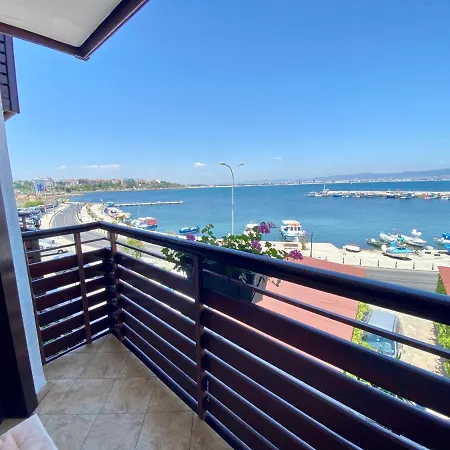 מלון Family Saint Nikola