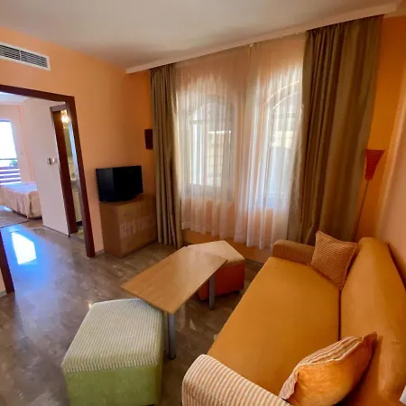 Family Saint Nikola מלון נסבר