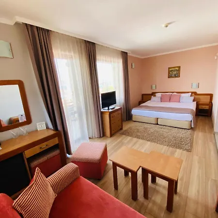 Hotel Family Saint Nikola - Free Parking Nesebyr