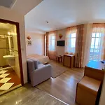 Family Saint Nikola - Free Parking Hotel 3*