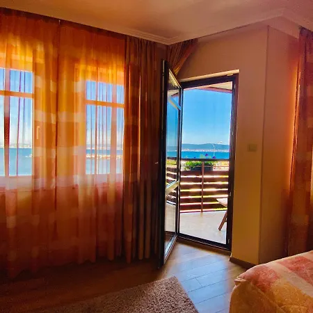 Family Saint Nikola And Free Parking Nesebar