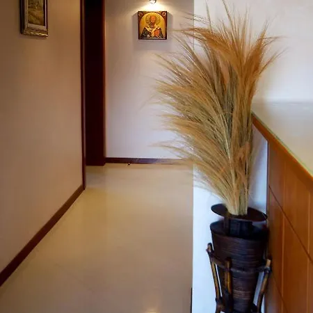 Family Saint Nikola And Free Parking 3*