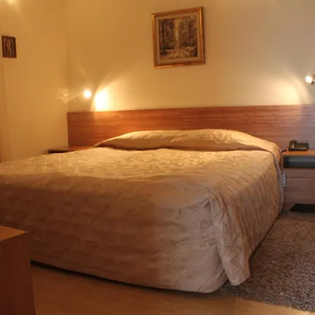 Family Saint Nikola And Free Parking Nesebyr