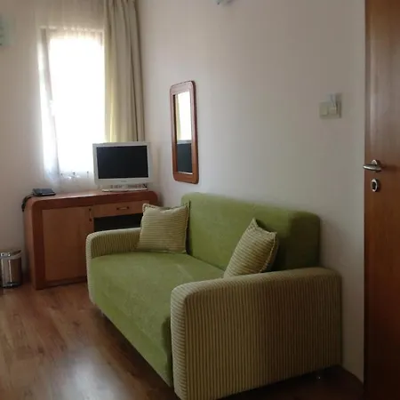 Hotel Family Saint Nikola And Free Parking Nesebar