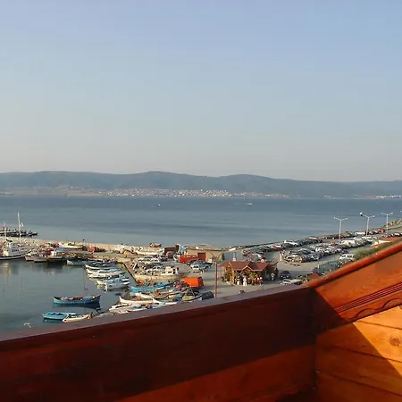 Family Saint Nikola - Free Parking Hotel