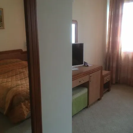 Hotel Family Saint Nikola And Free Parking Nesebar