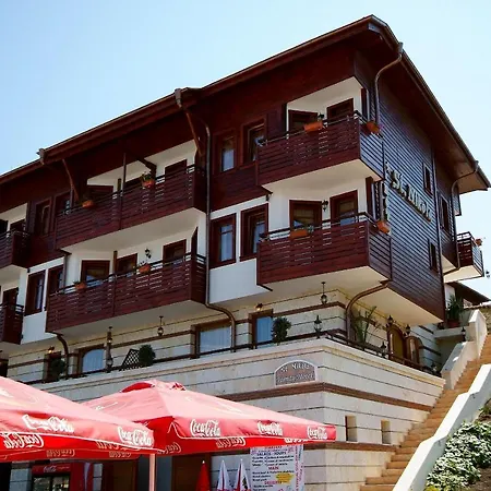 Hotel Family Saint Nikola And Free Parking 3*
