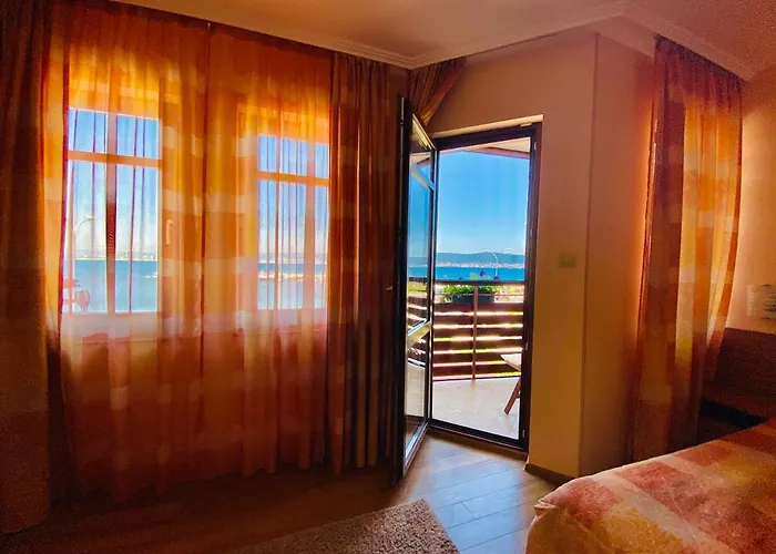 Family Saint Nikola And Free Parking Nessebar