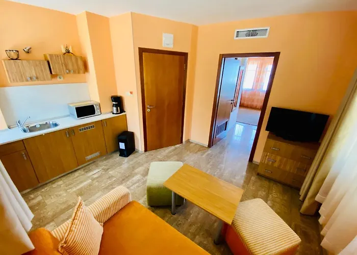 Hotel Family Saint Nikola And Free Parking 3*