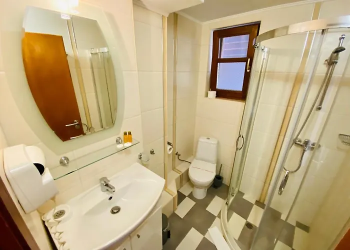 Family Saint Nikola And Free Parking