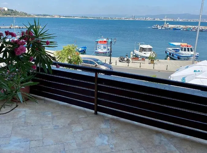 Hotel Family Saint Nikola And Free Parking