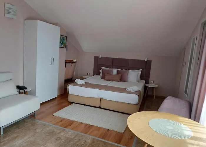 Hotel Family Saint Nikola And Free Parking Nessebar