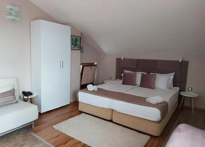 Family Saint Nikola And Free Parking Nessebar