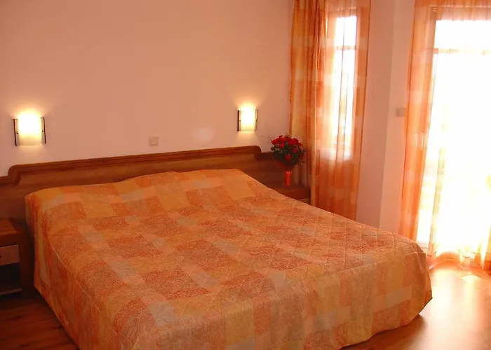 Hotel Family Saint Nikola And Free Parking