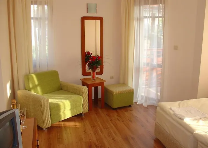 Family Saint Nikola And Free Parking Nessebar